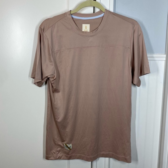 Tracksmith Men's Rose Gold Twilight Shirt size small performance - Picture 1 of 9